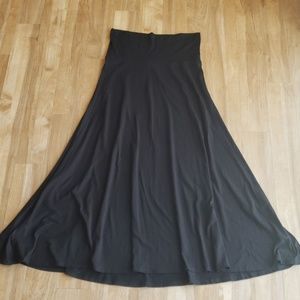 Small LuLaRoe Maxi Skirt Black